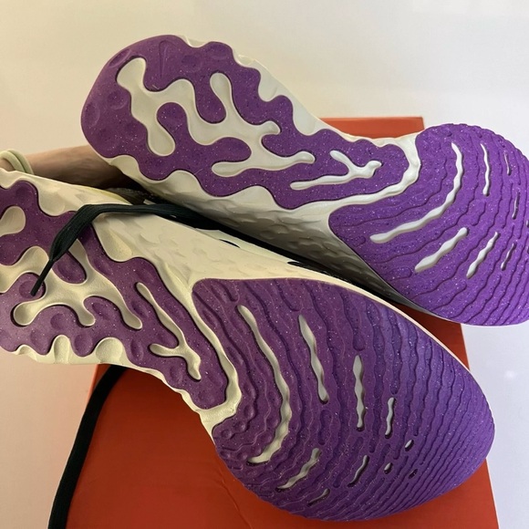 Nike Men’s React Fly Knit 3 Men’s 11 New In Box Teal Mineral Black - Picture 6 of 6